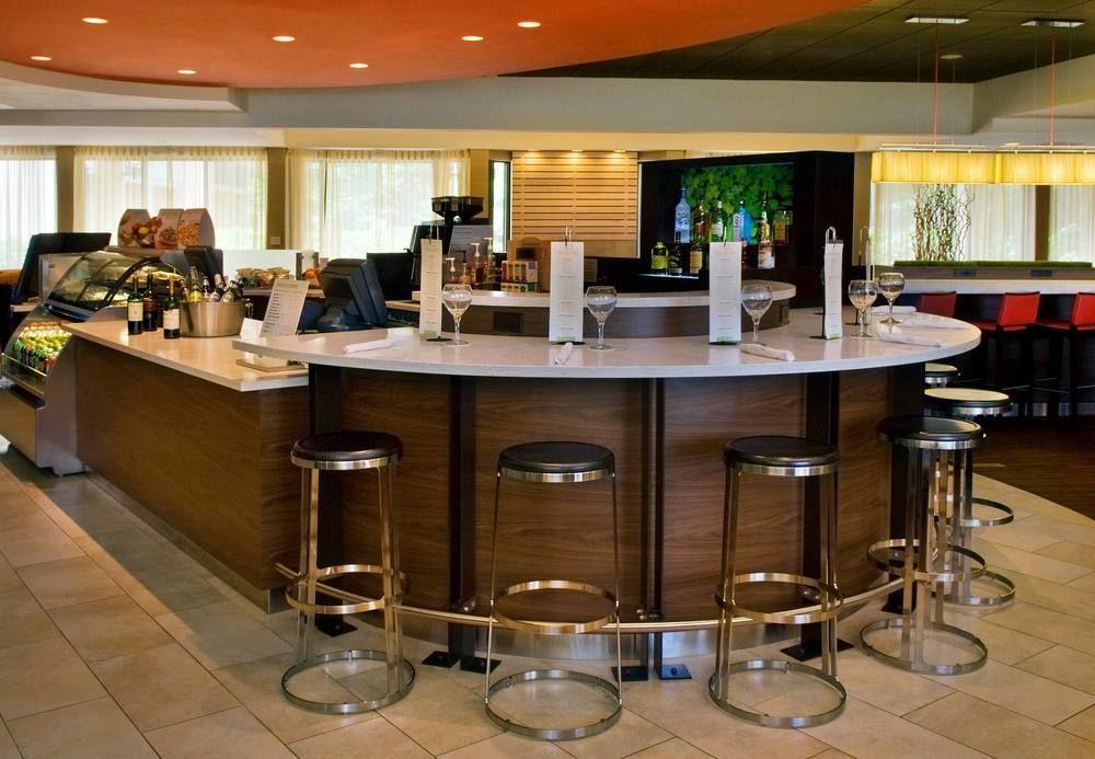 Courtyard Newark Liberty International Airport Hotell Exteriör bild