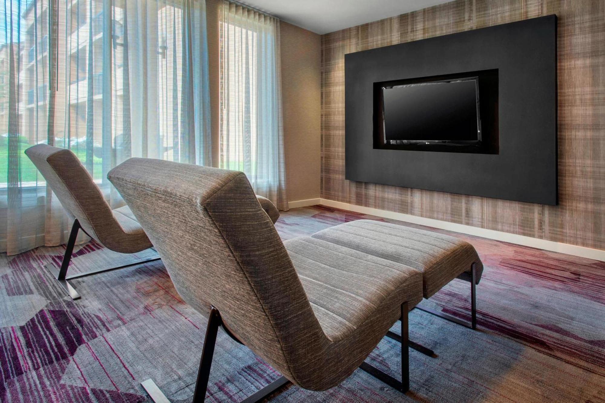 Courtyard Newark Liberty International Airport Hotell Exteriör bild